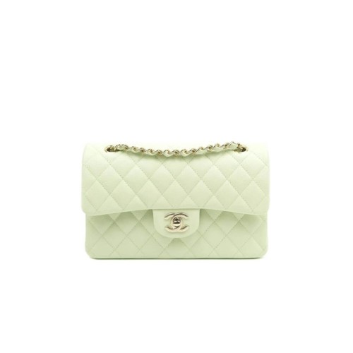 CHANEL Classic Flap Medium Gold hardware