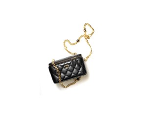Chanel VANITY WITH CHAIN
