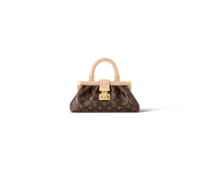 LV Monogram Clutch