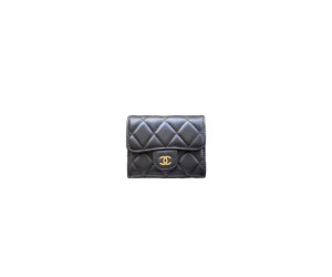 CHANEL Classic Small Flap Wallet