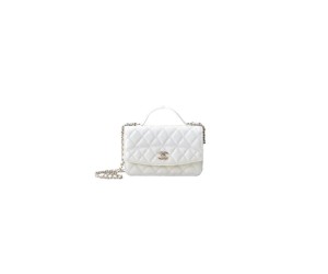 CHANEL Chain Clutch