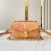 LV Pochette Métis East West