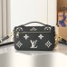 LV Pochette Métis East West